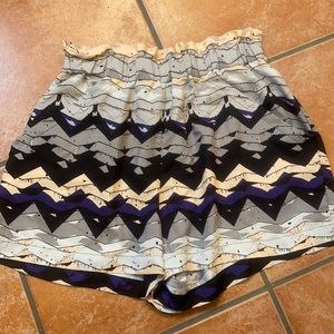 Dolce Vita Size Medium Shorts with pockets